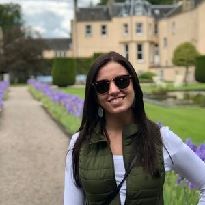 Meet your Posher, Kelly